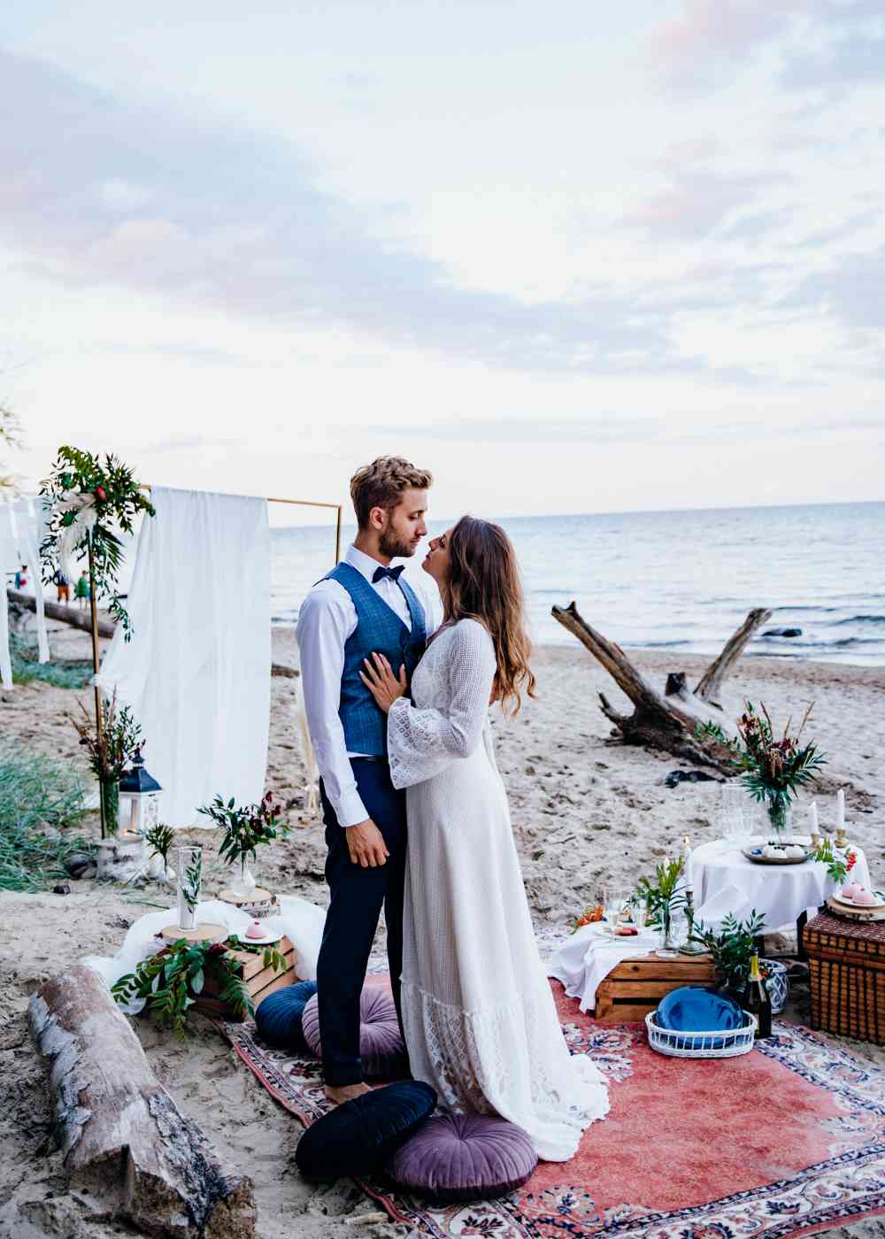 zaręczyny na plaży zorganizowane przez chabazie studio