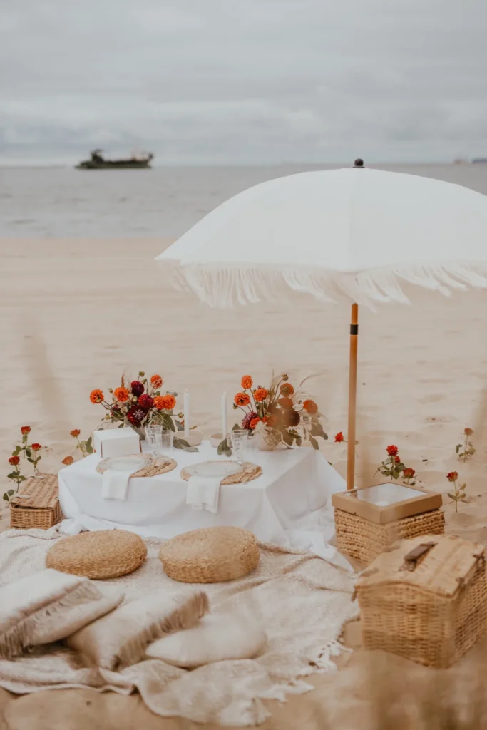 Zaręczyny Basic na plaży – kameralna strefa piknikowa